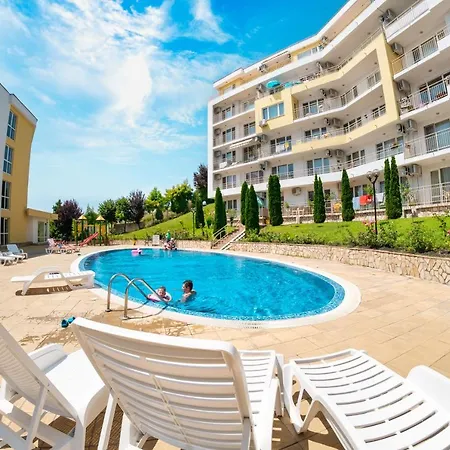 Apartment Imperial And Crown Noks Grand