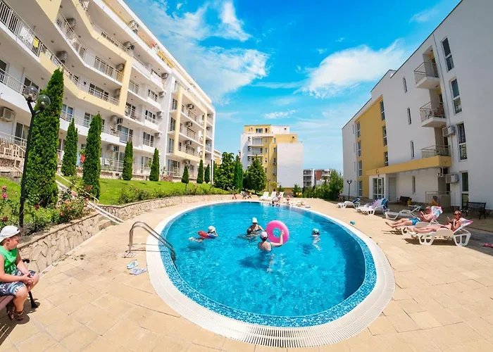 Imperial And Crown Noks Grand 아파트